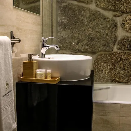 Solar Douro Miragaia مزرعة للإقامة سينفايس